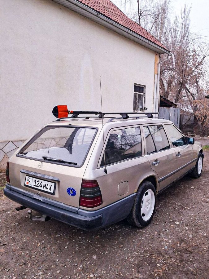 Mercedes-Benz W124