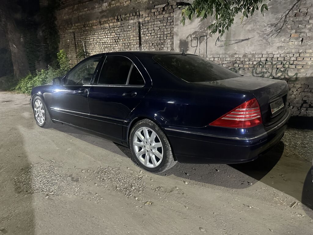 Mercedes-Benz S-Class