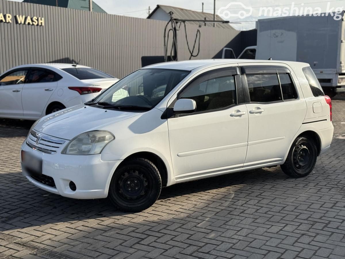 Toyota Raum II