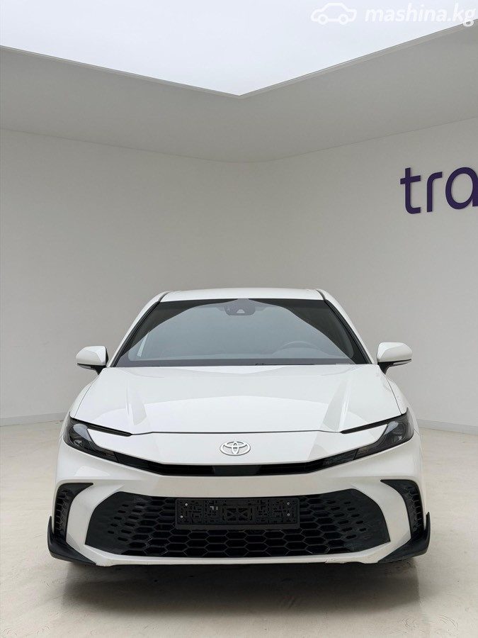 Toyota Camry IX (XV80)