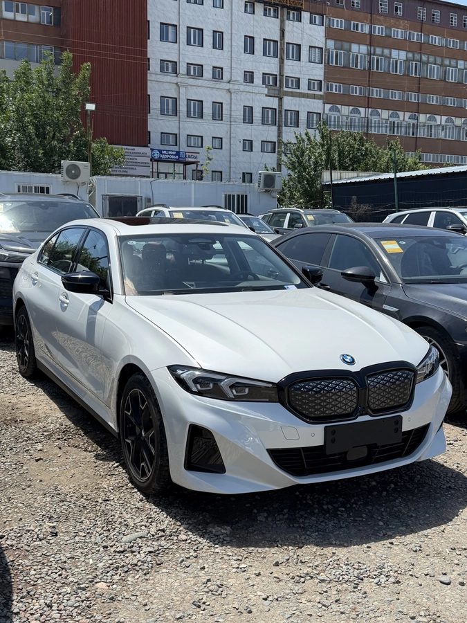 BMW i3 I (G28) Рестайлинг 2025