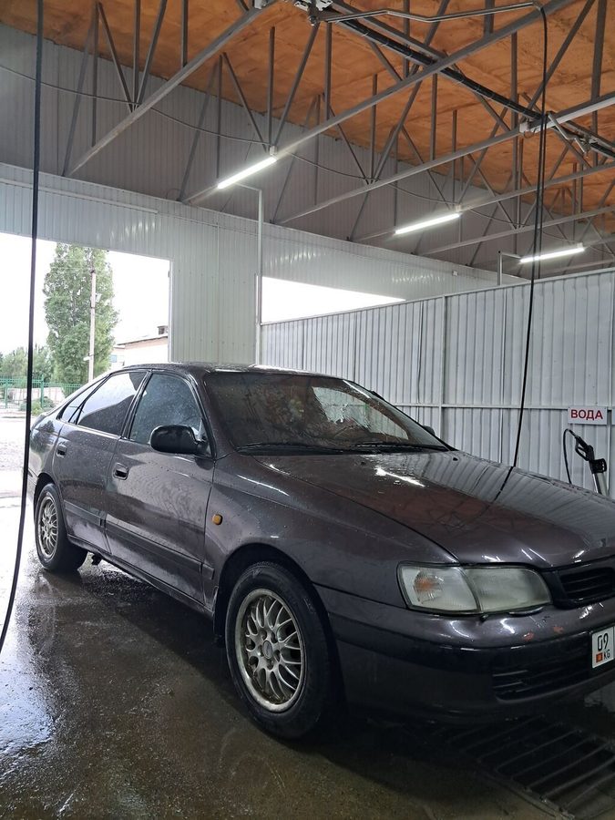 Toyota Carina E