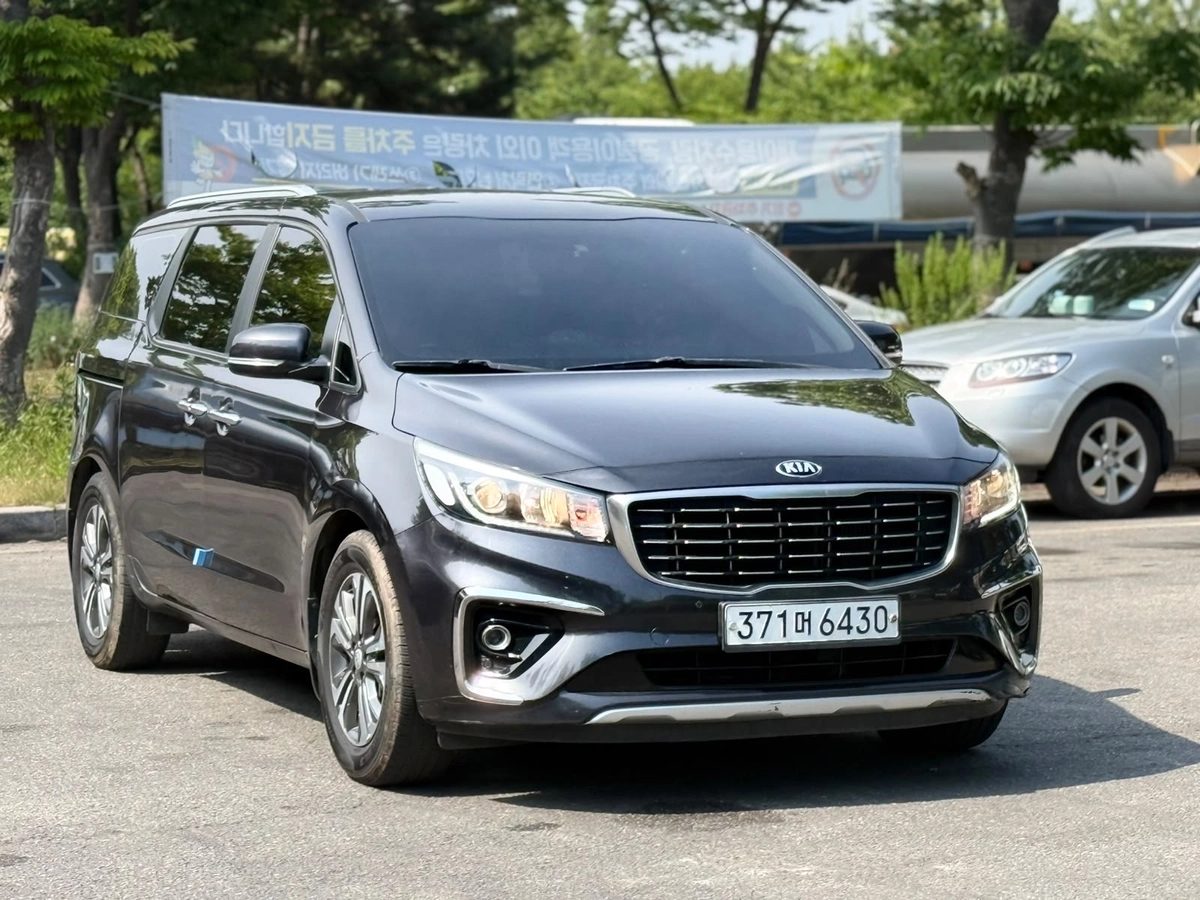 Kia Carnival III 2020