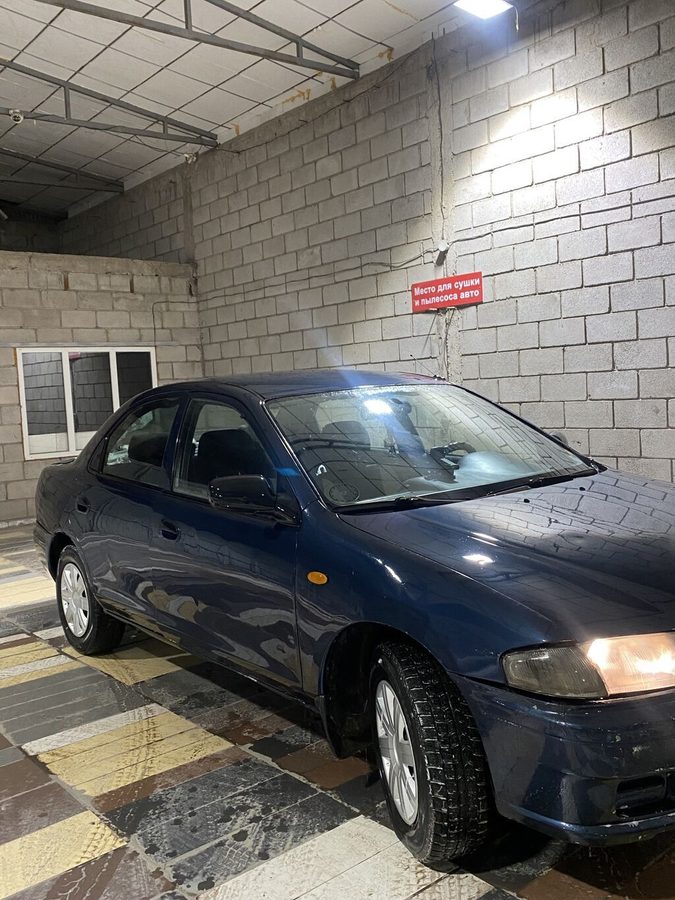 Mazda 323