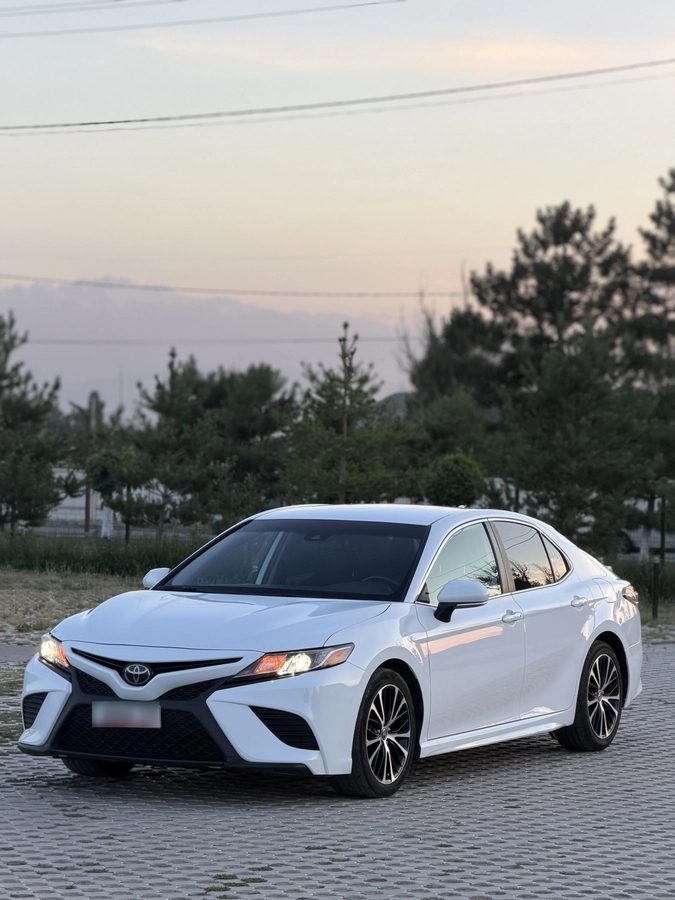 Toyota Camry VIII (XV70) 2020