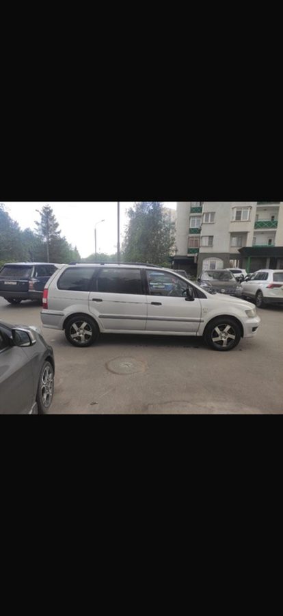Mitsubishi Chariot