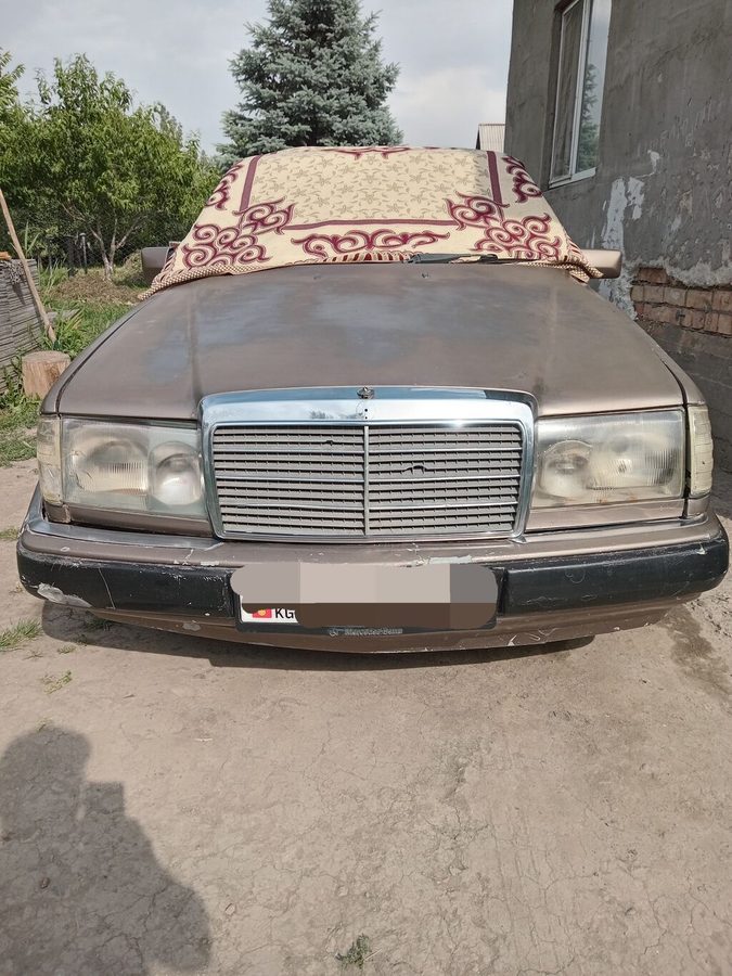 Mercedes-Benz W124