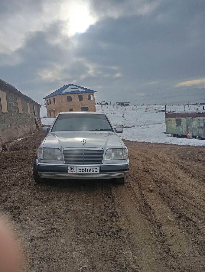 Mercedes-Benz W124