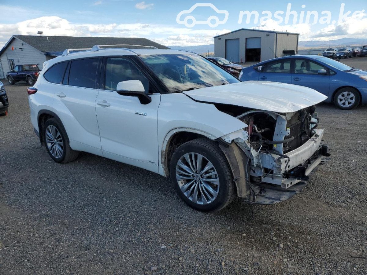 Toyota Highlander IV (U70)