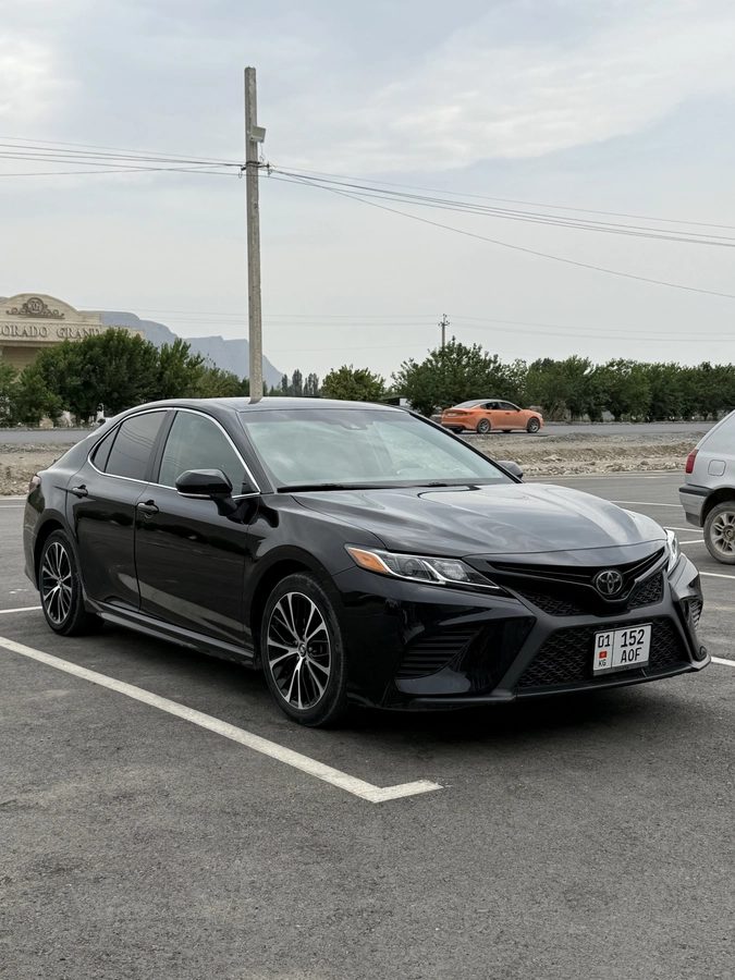 Toyota Camry VIII (XV70) 2018