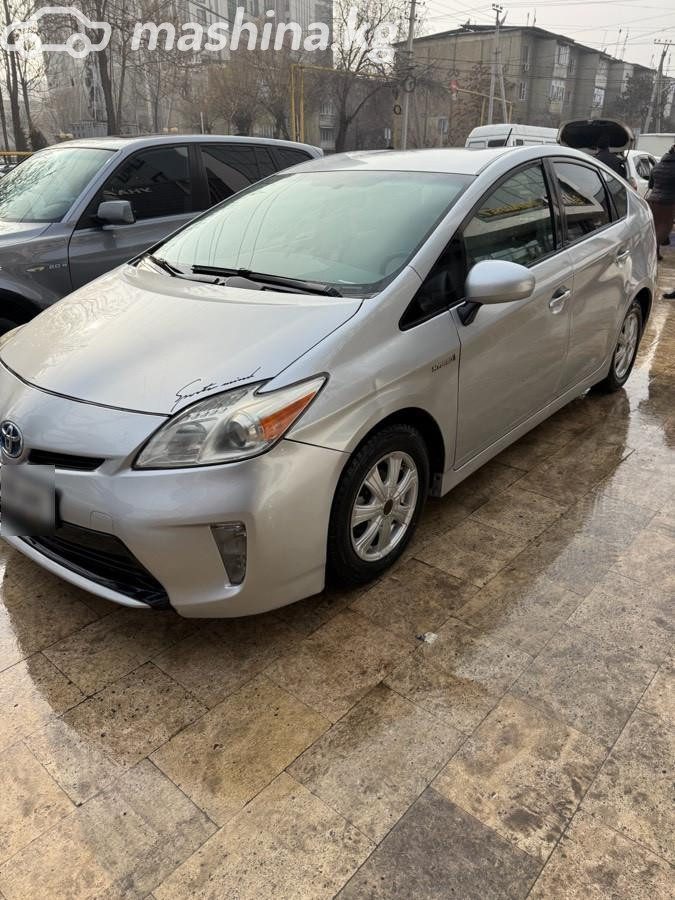 Toyota Prius III Рестайлинг (XW30)