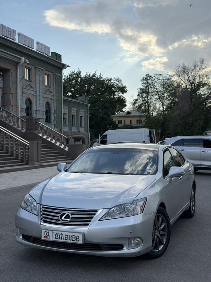 Lexus ES