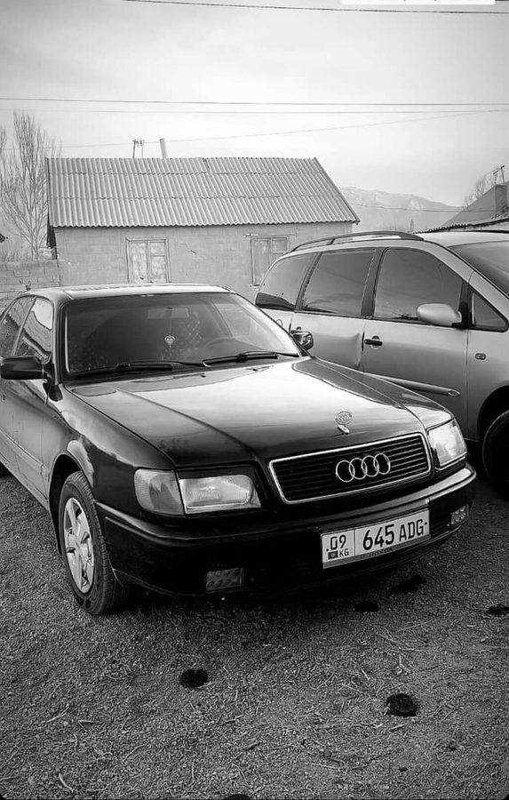 Audi 100