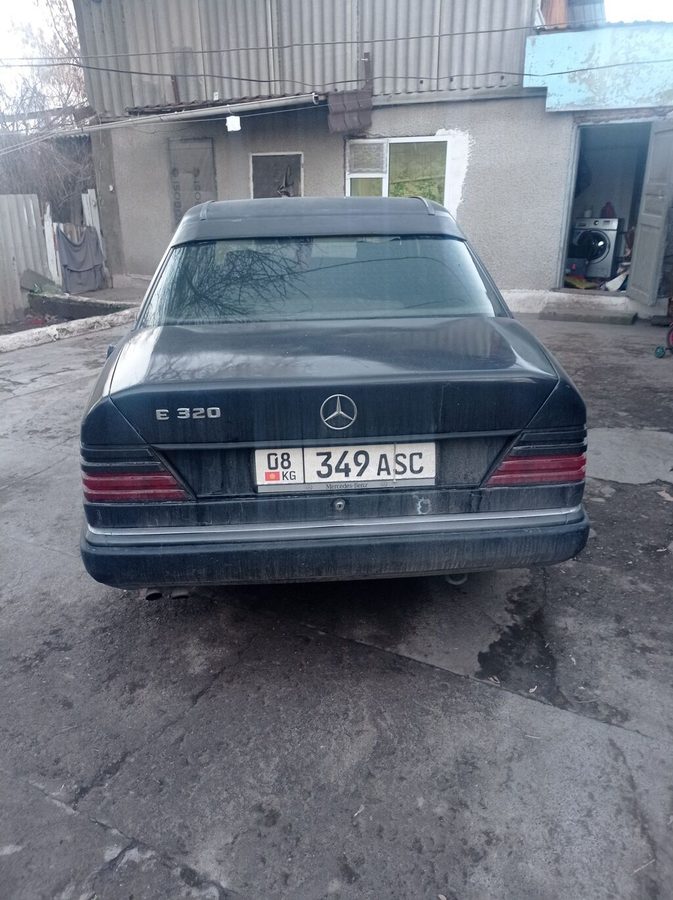 Mercedes-Benz W124