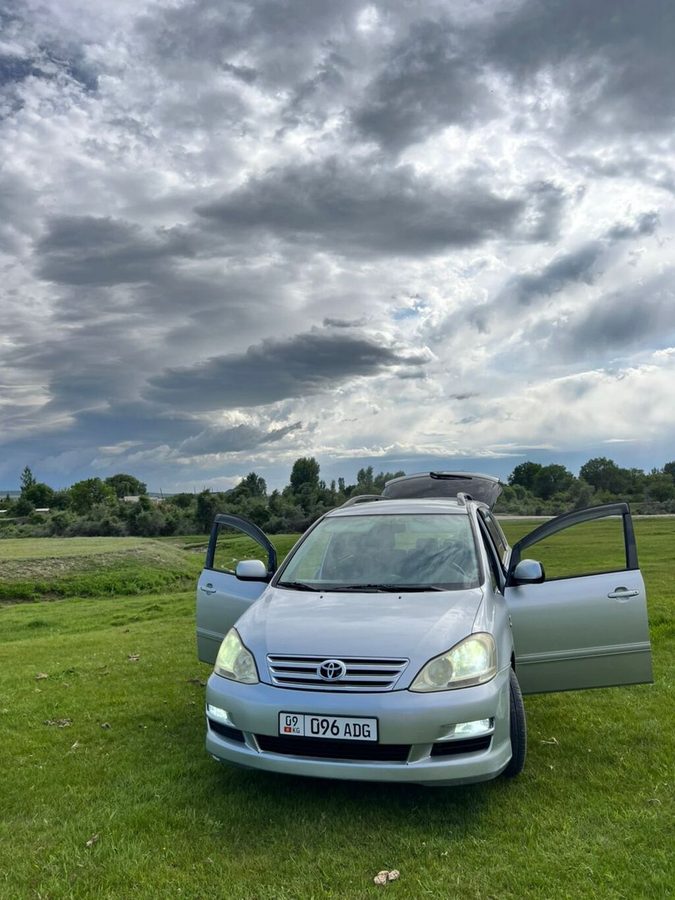 Toyota Avensis Verso