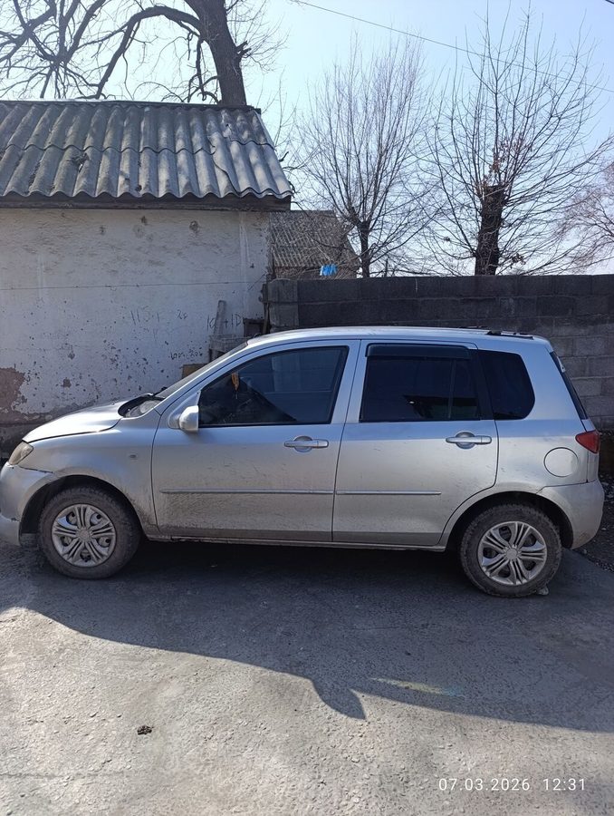 Mazda Verisa