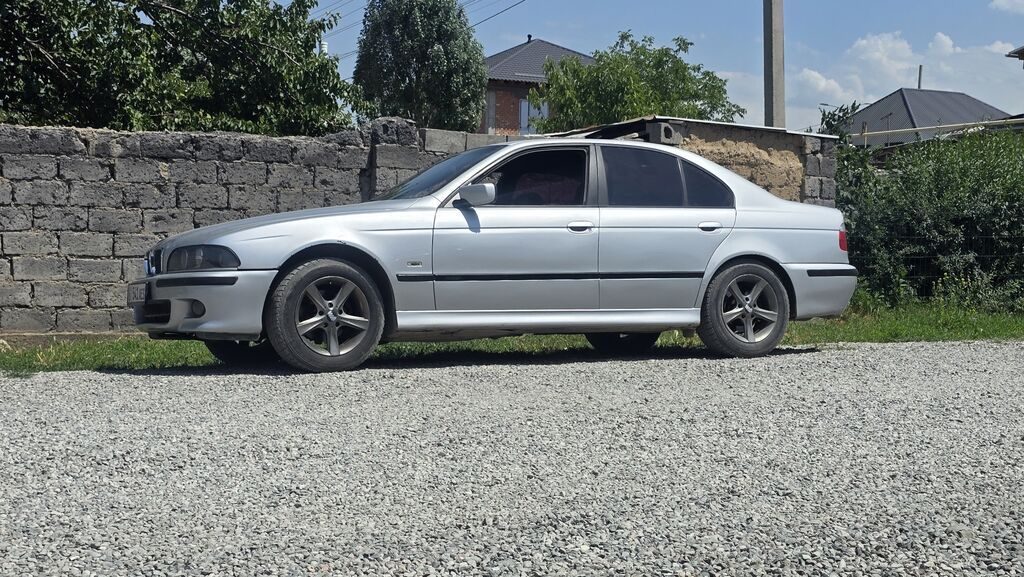 BMW 525