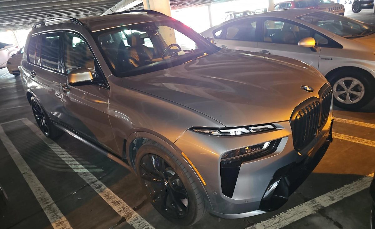 BMW X7 I (G07) Рестайлинг 2023