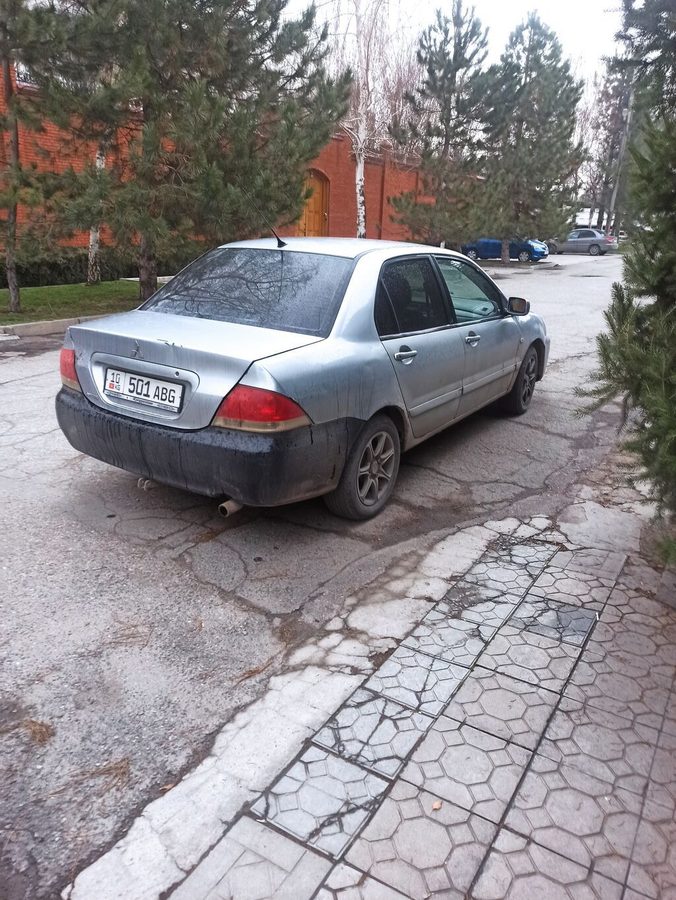 Mitsubishi Lancer