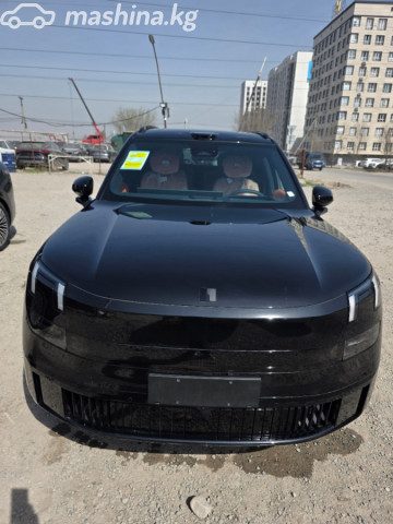 Lynk &amp; Co 900