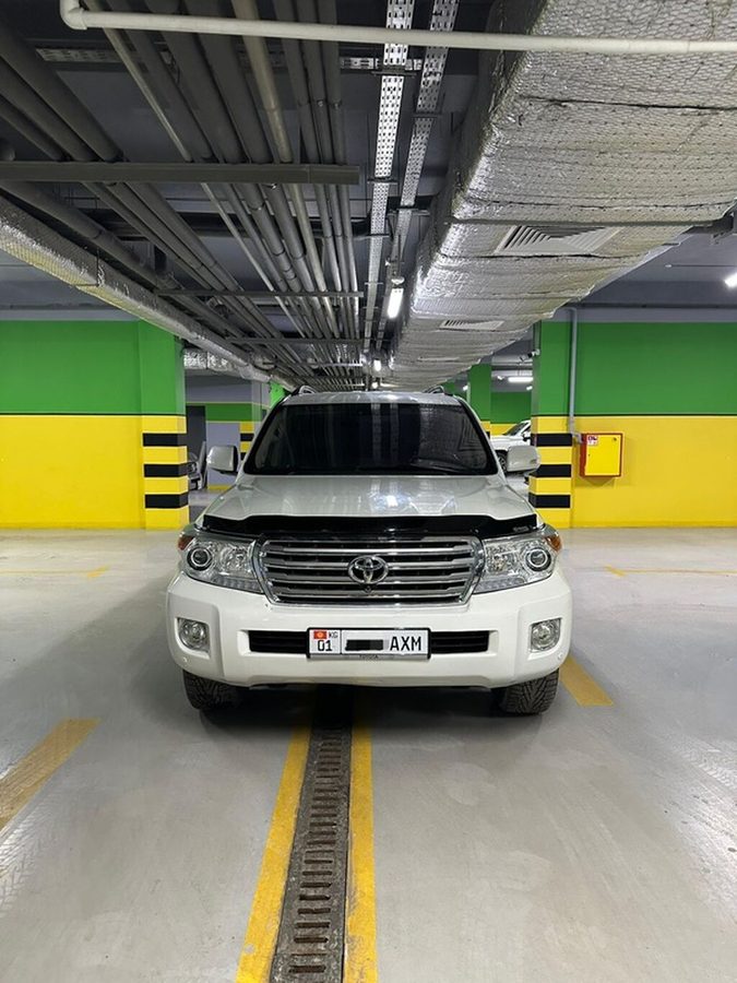 Toyota Land Cruiser