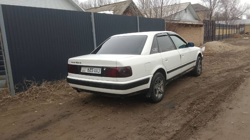 Audi 100