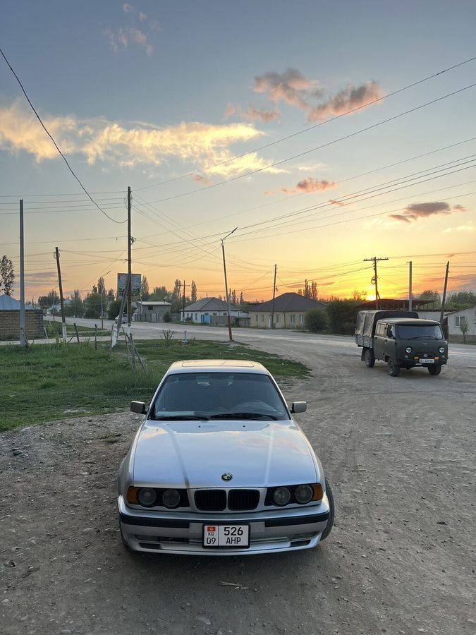 BMW 525