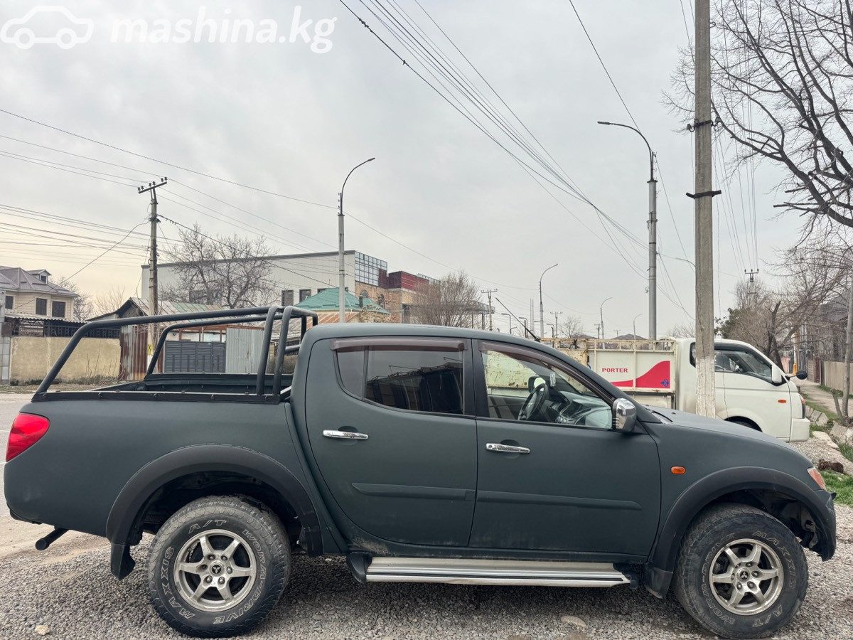 Mitsubishi L200 IV