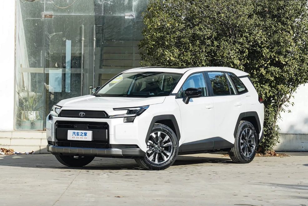 Toyota RAV4 V (XA50) 2026