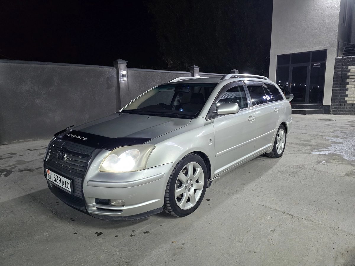 Toyota Avensis II 2004