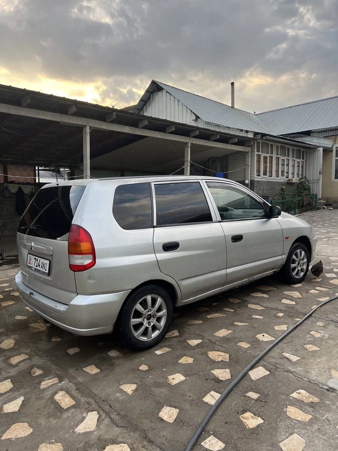 Mitsubishi Space Star I 1999