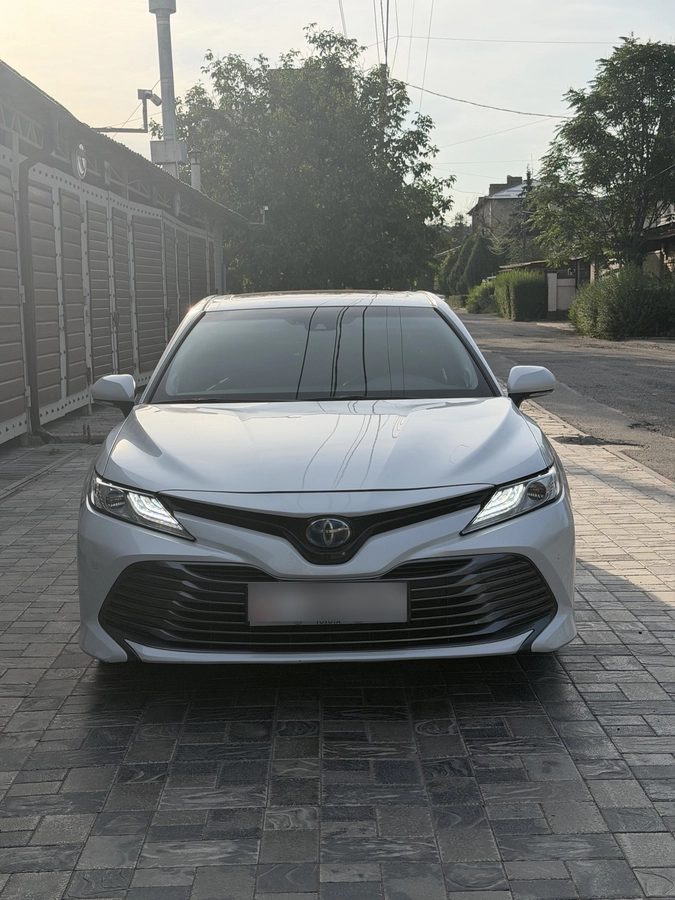 Toyota Camry VIII (XV70) 2018