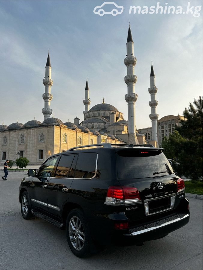 Lexus LX