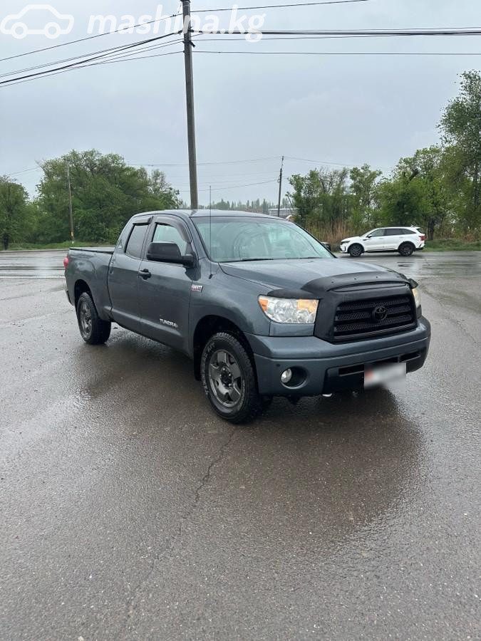 Toyota Tundra II