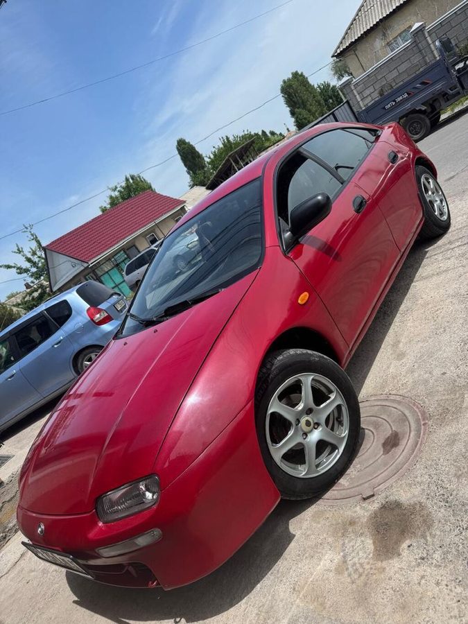 Mazda 323