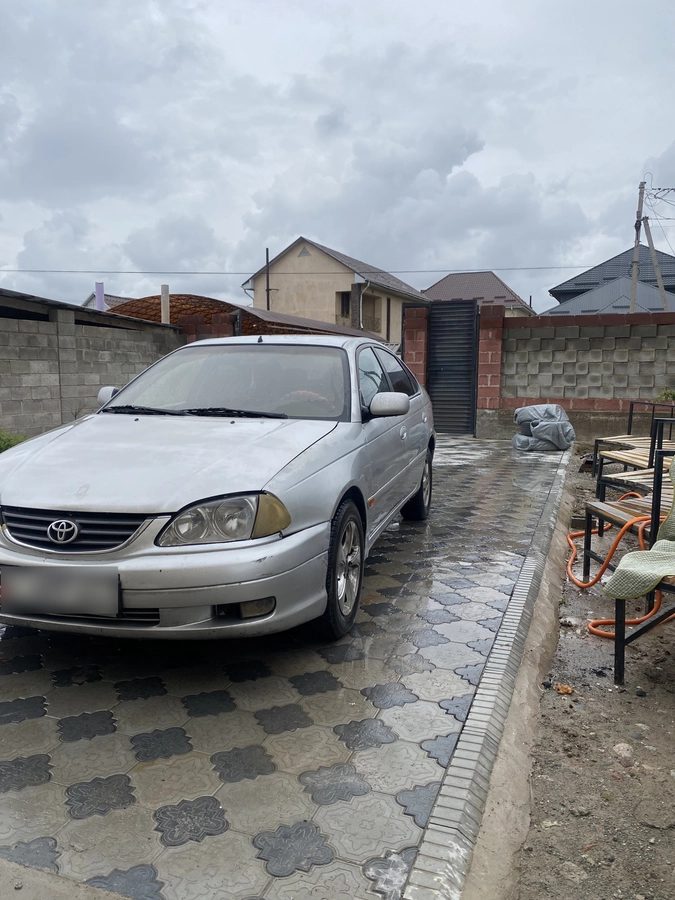Toyota Avensis I Рестайлинг 2001