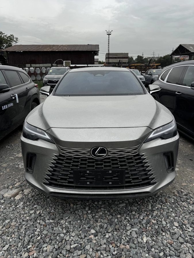 Lexus RX V 2025