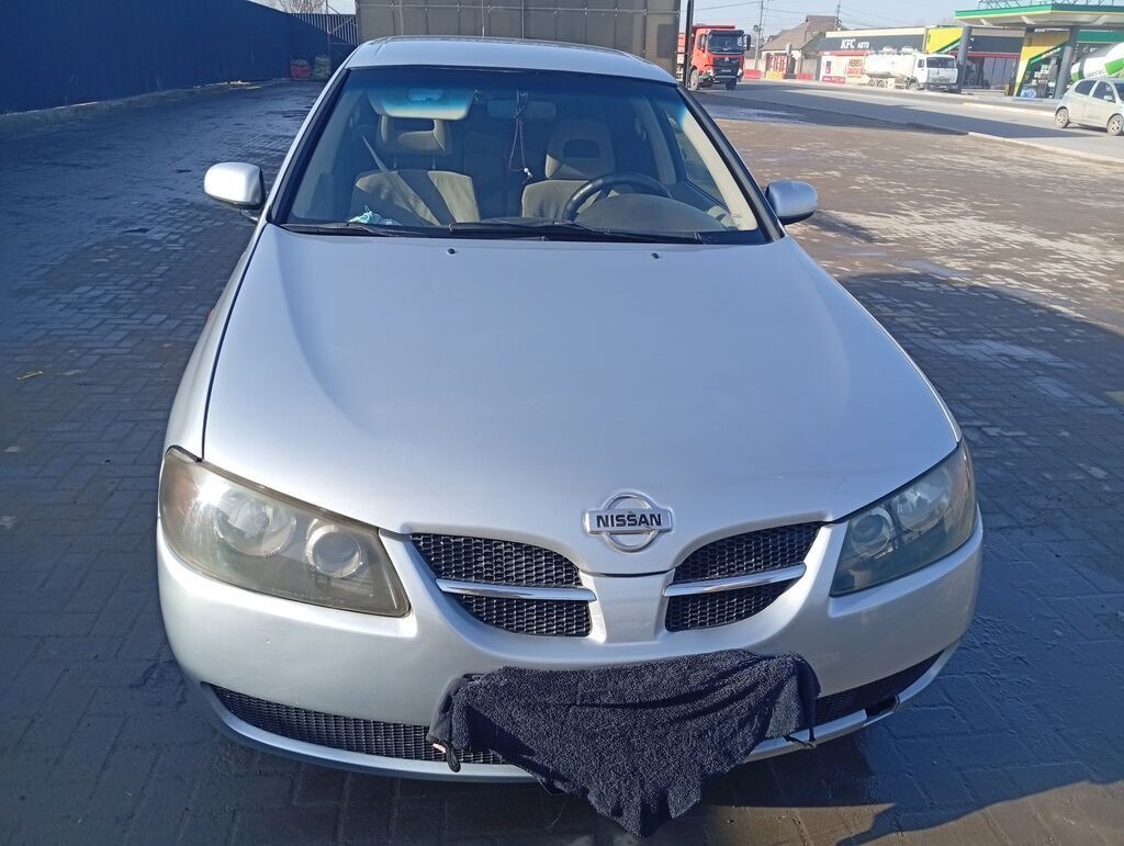 Nissan Almera