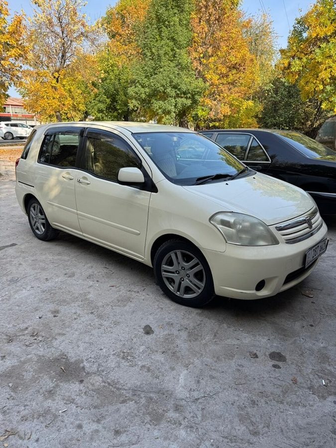 Toyota Raum