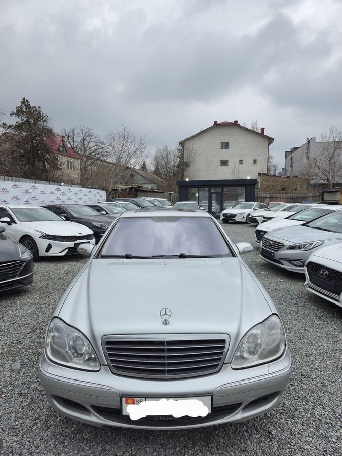 Mercedes-Benz S-Class