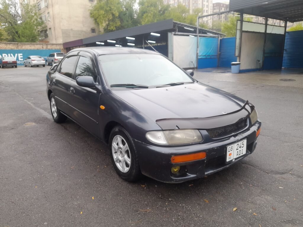 Mazda 323