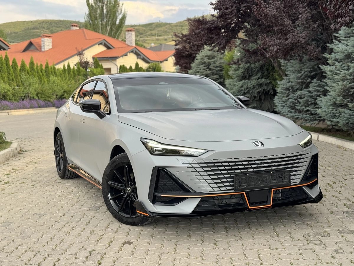 Changan UNI-V 2024