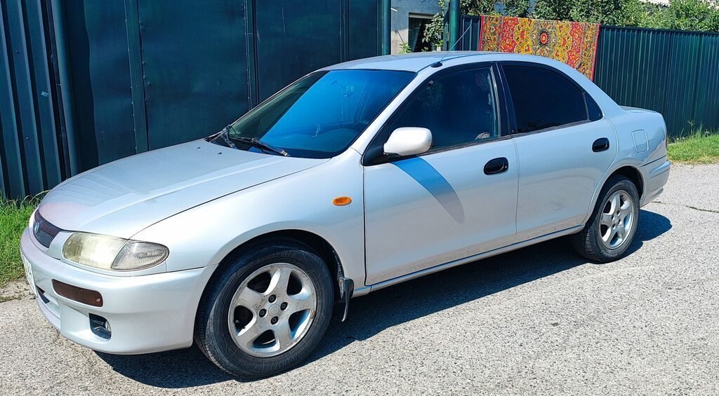 Mazda 323