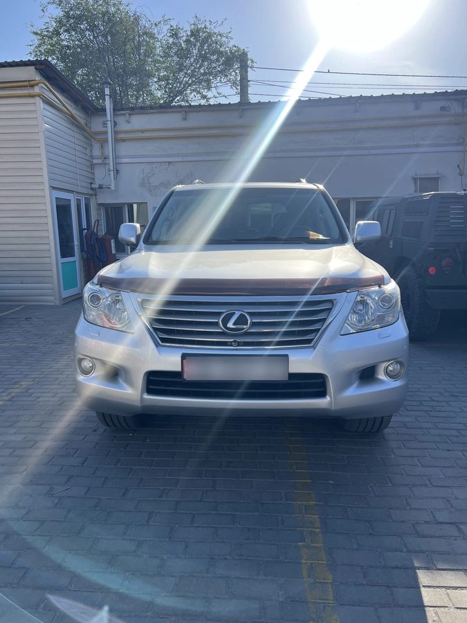 Lexus LX III 2010