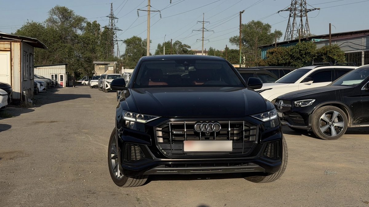 Audi Q8 I (4M) 2020