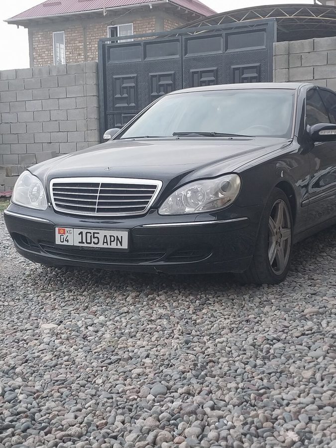 Mercedes-Benz S-Class