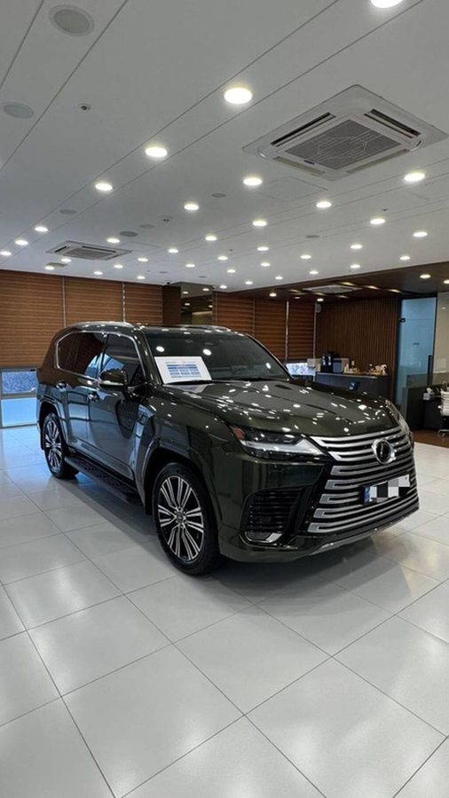 Lexus LX