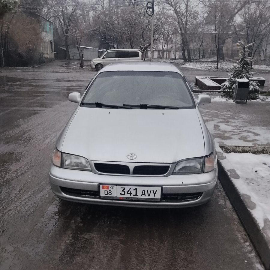 Toyota Carina E