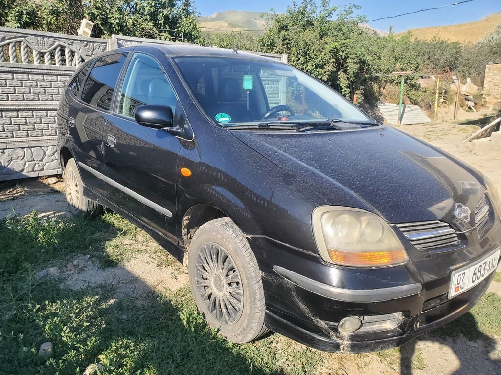 Nissan Almera Tino