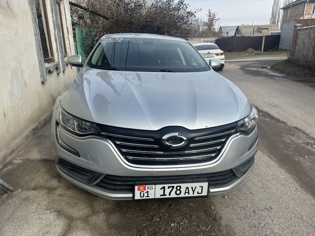 Renault SM6